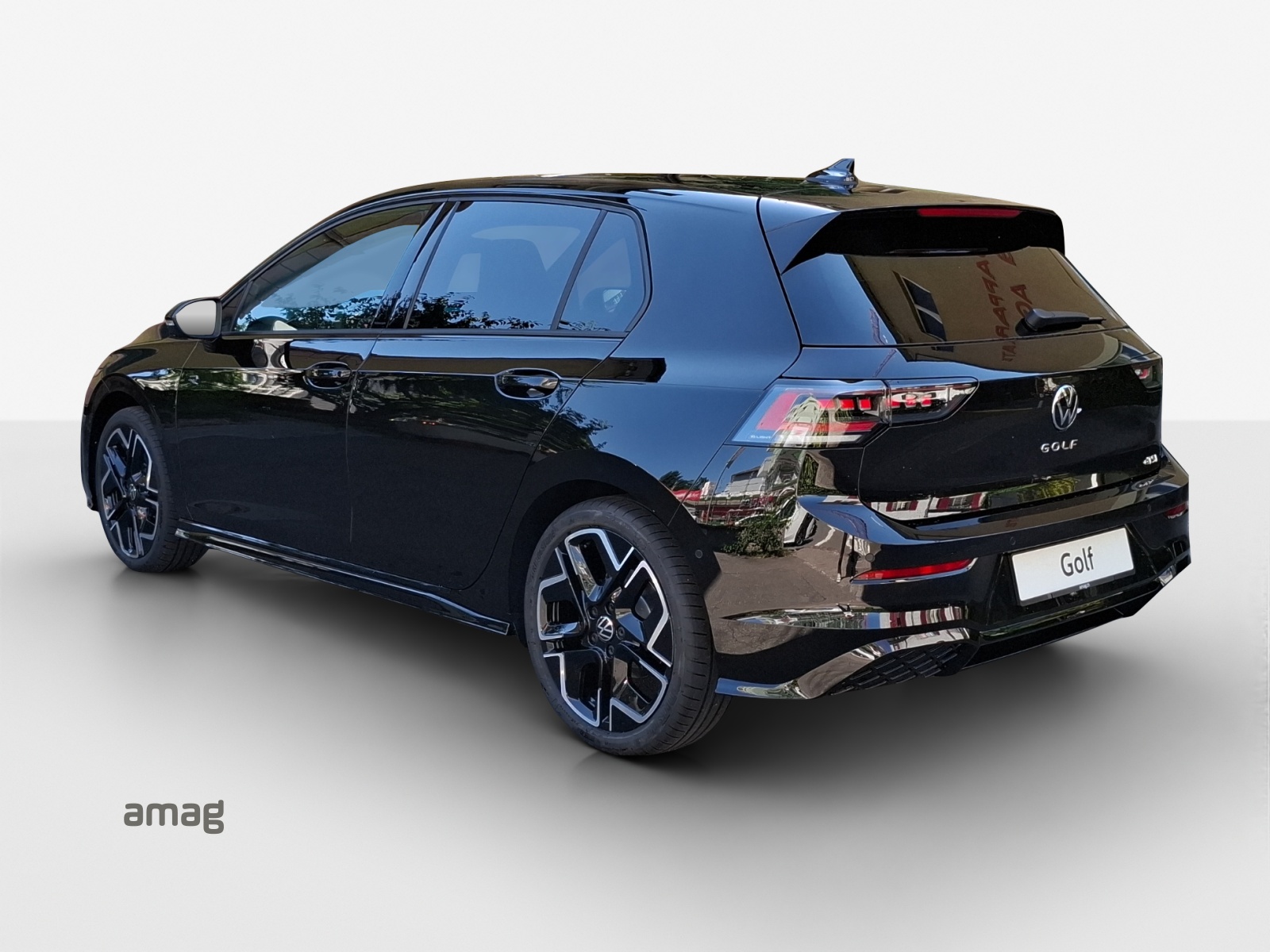 VW Golf 1.5 e TSI mHEV R-Line DSG-image-2