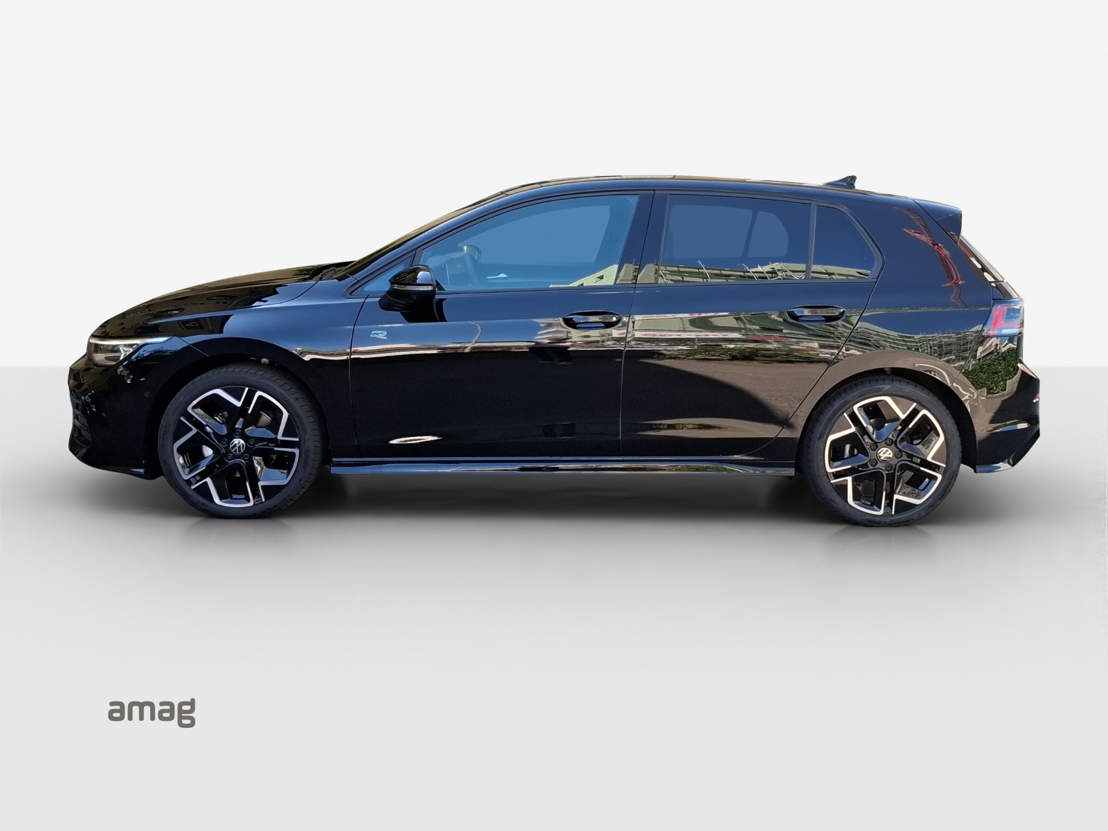 VW Golf 1.5 e TSI mHEV R-Line DSG-image-1