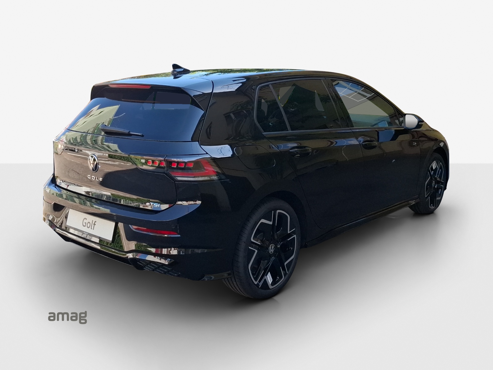 VW Golf 1.5 e TSI mHEV R-Line DSG-image-4