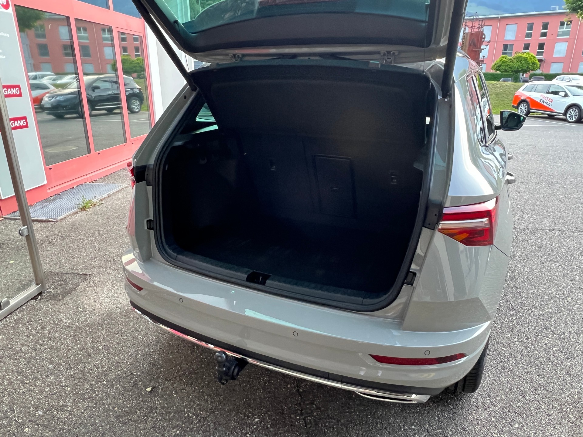SKODA Karoq 2.0 TSI SportLine 4x4 DSG / Steel Grey-image-6