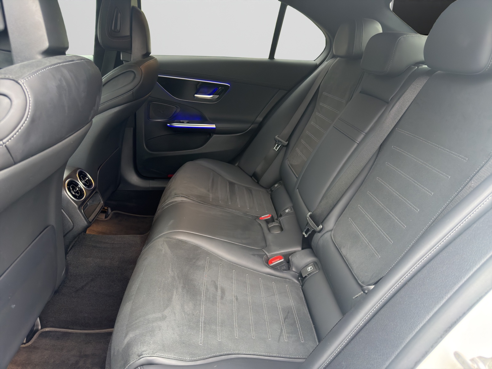 Image MERCEDES-BENZ C-200 C 200 4Matic AMG Line