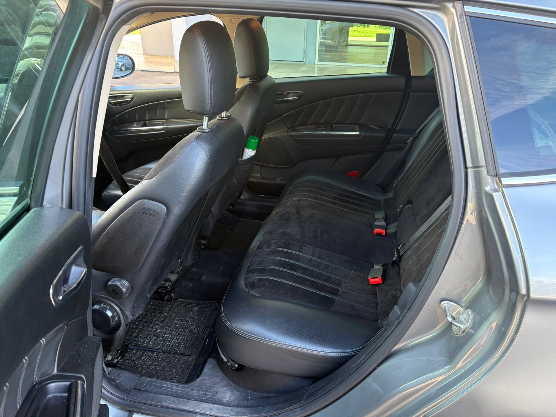 LANCIA Delta 1.8 Turbo-Jet Platino Sportronic-image-12