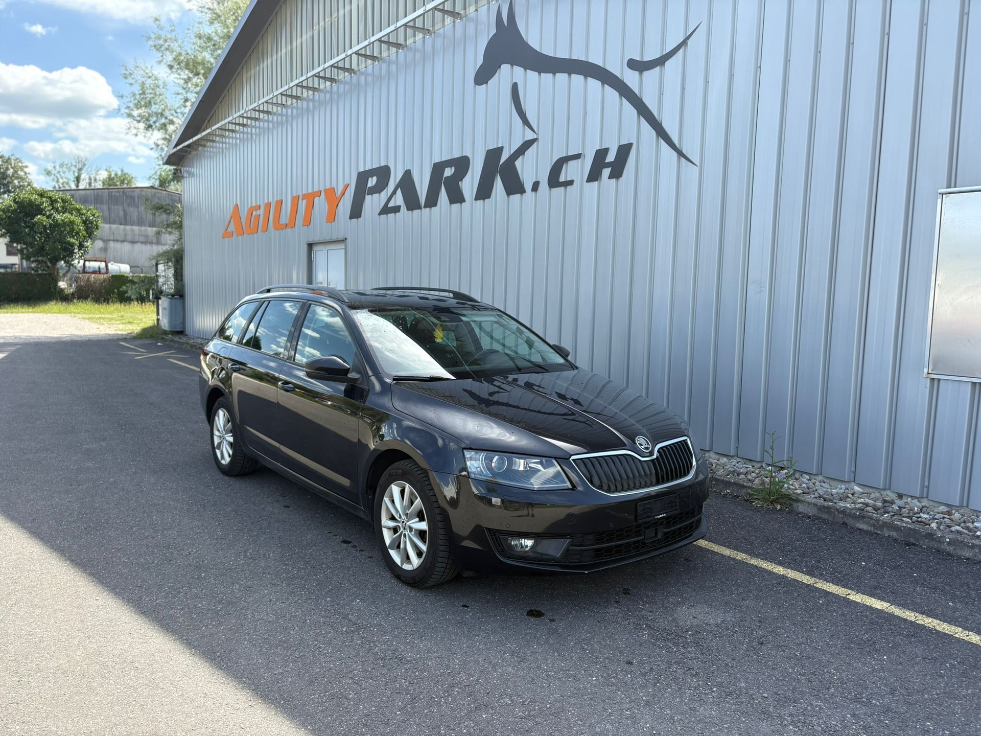 SKODA Octavia Combi 2.0 TDI Swiss Edition 4x4 DSG-image-0
