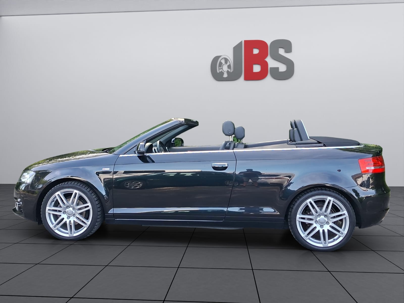 AUDI A3 Cabriolet 1.8 TFSI Attraction S-tronic-image-6