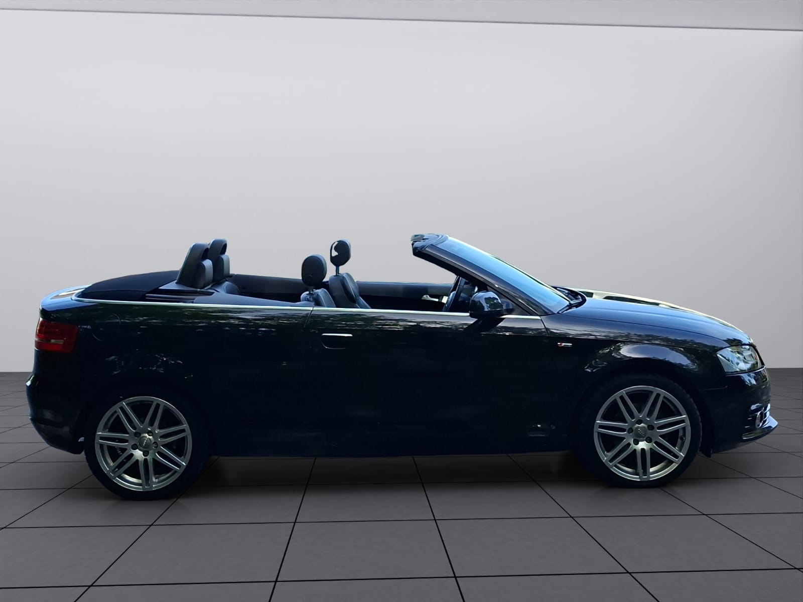 AUDI A3 Cabriolet 1.8 TFSI Attraction S-tronic-image-7