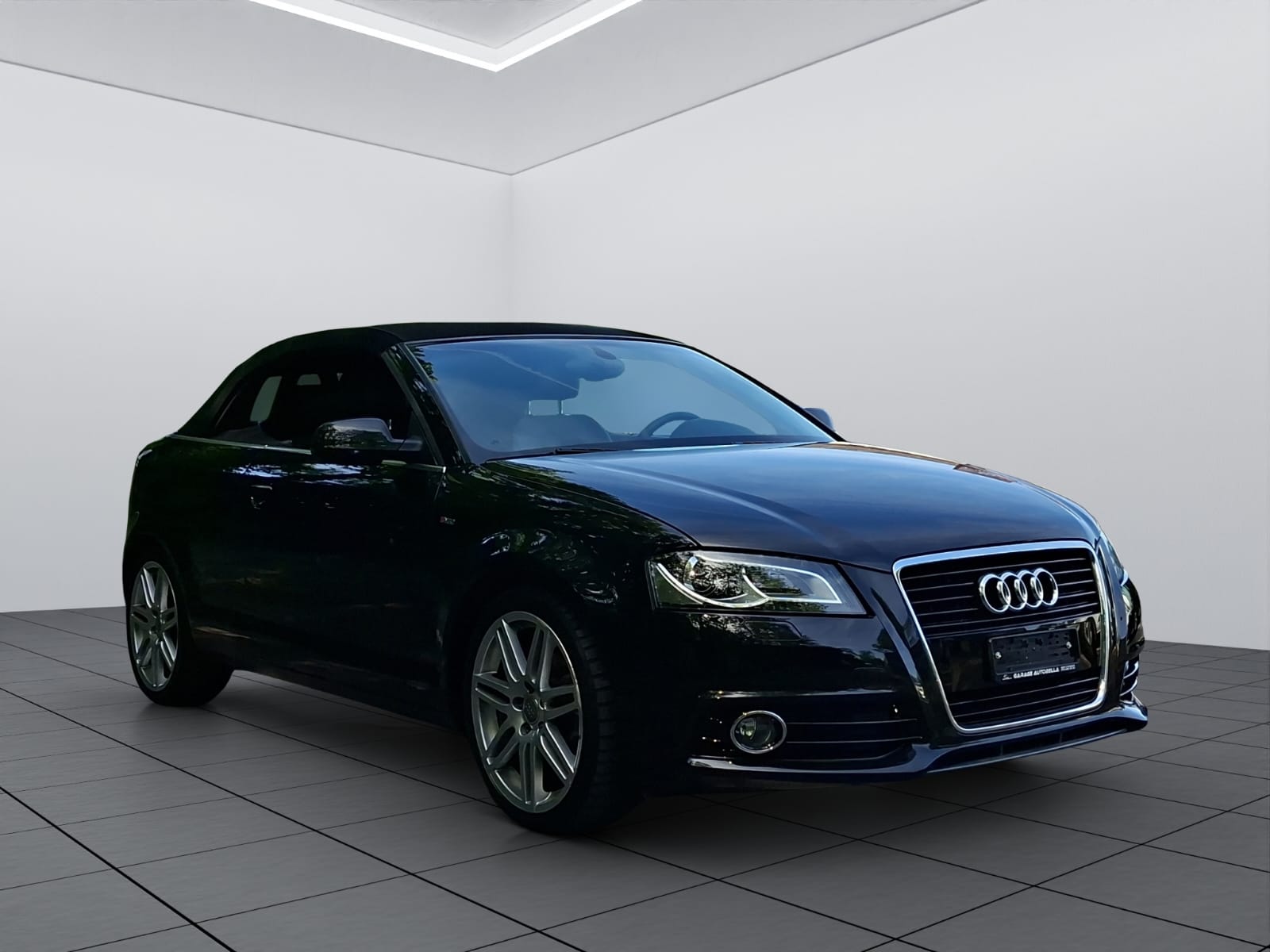 AUDI A3 Cabriolet 1.8 TFSI Attraction S-tronic-image-2