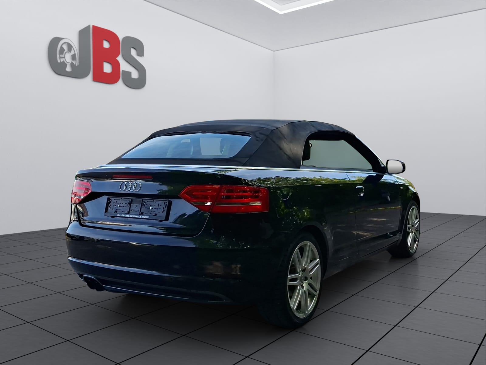 AUDI A3 Cabriolet 1.8 TFSI Attraction S-tronic-image-5