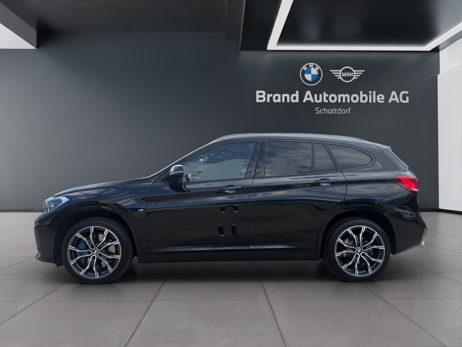BMW X1 25i xDrive SAG-image-1