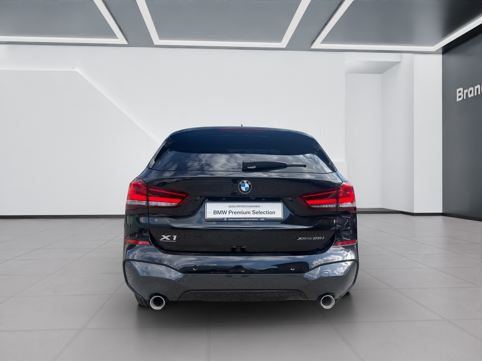 BMW X1 25i xDrive SAG-image-3
