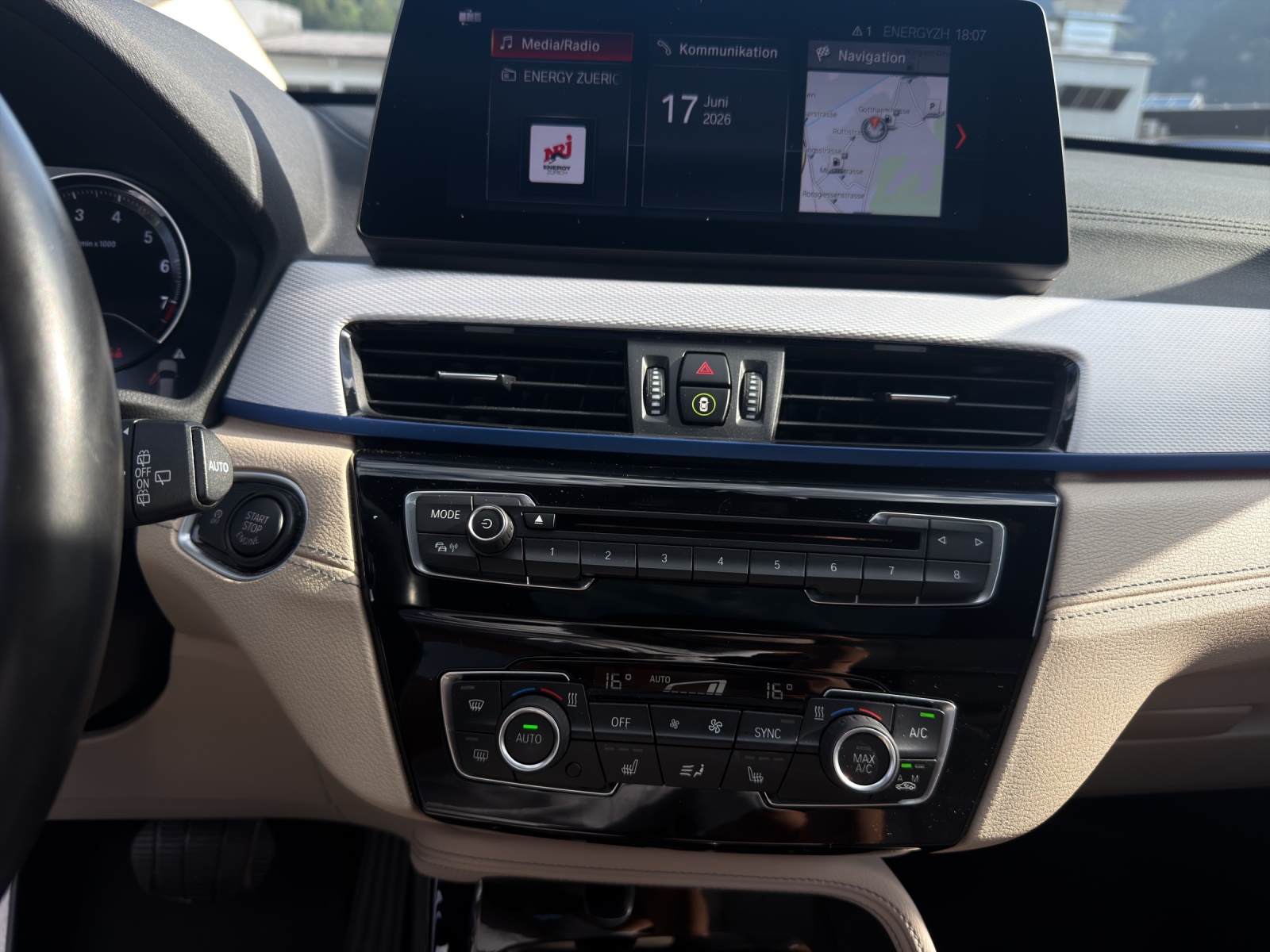 BMW X1 25i xDrive SAG-image-20