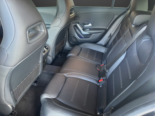 MERCEDES-BENZ A 250 e 8G-DCT-image-6