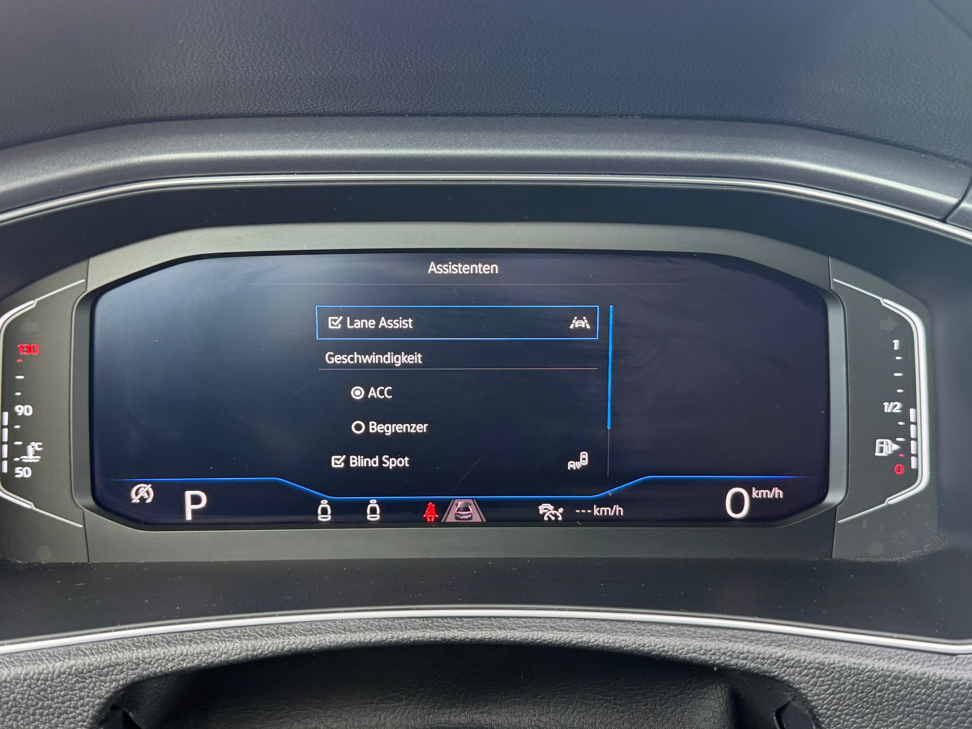 VW T-Roc Cabriolet 1.5 TSI EVO Advance DSG-image-18