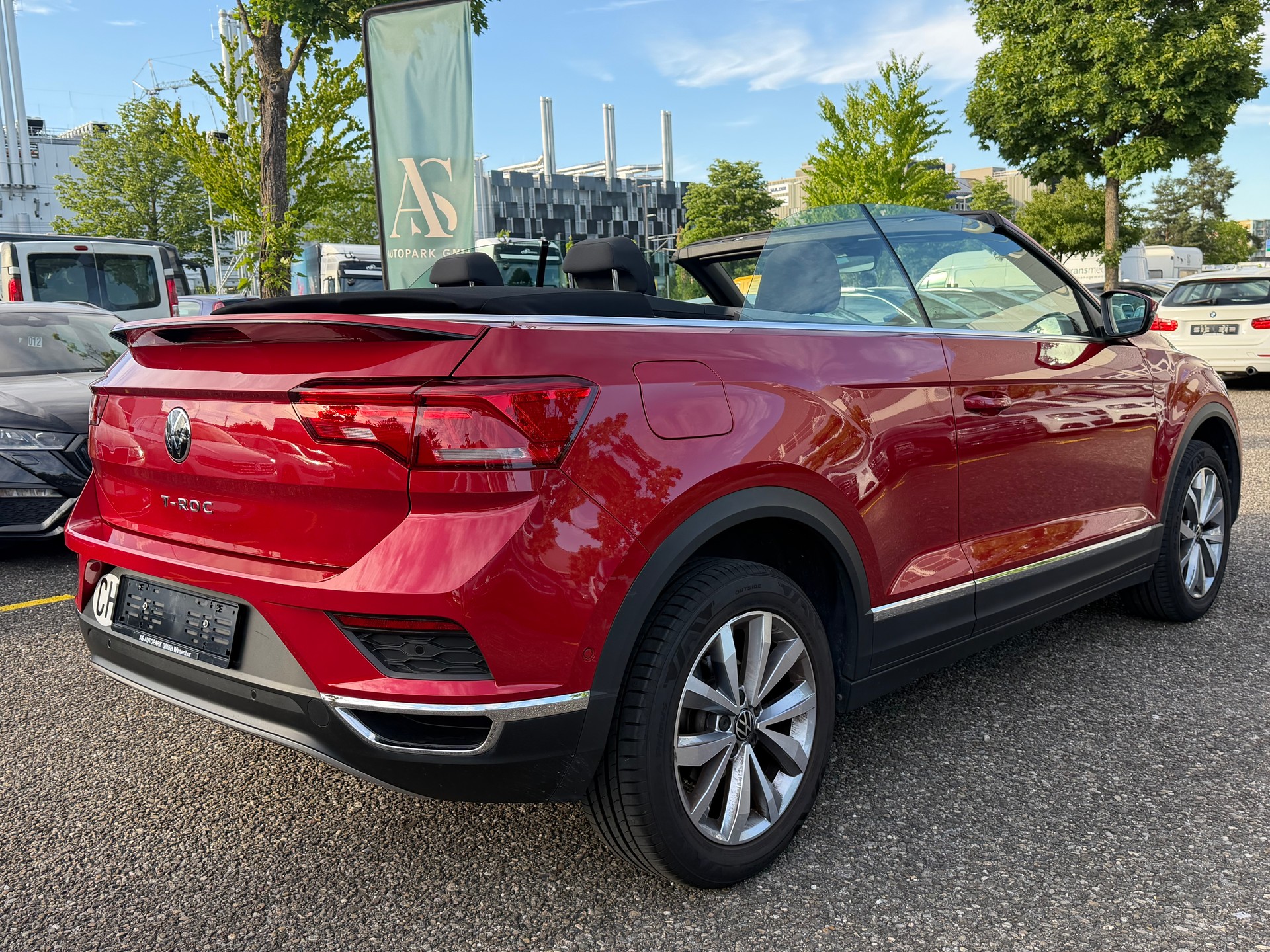 VW T-Roc Cabriolet 1.5 TSI EVO Advance DSG-image-4