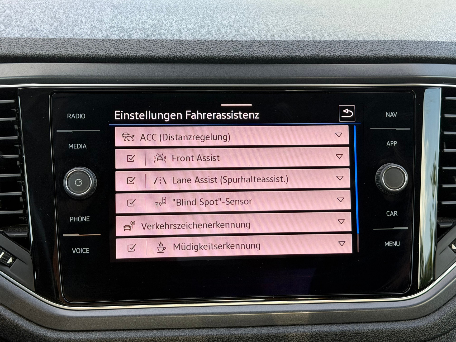 VW T-Roc Cabriolet 1.5 TSI EVO Advance DSG-image-24
