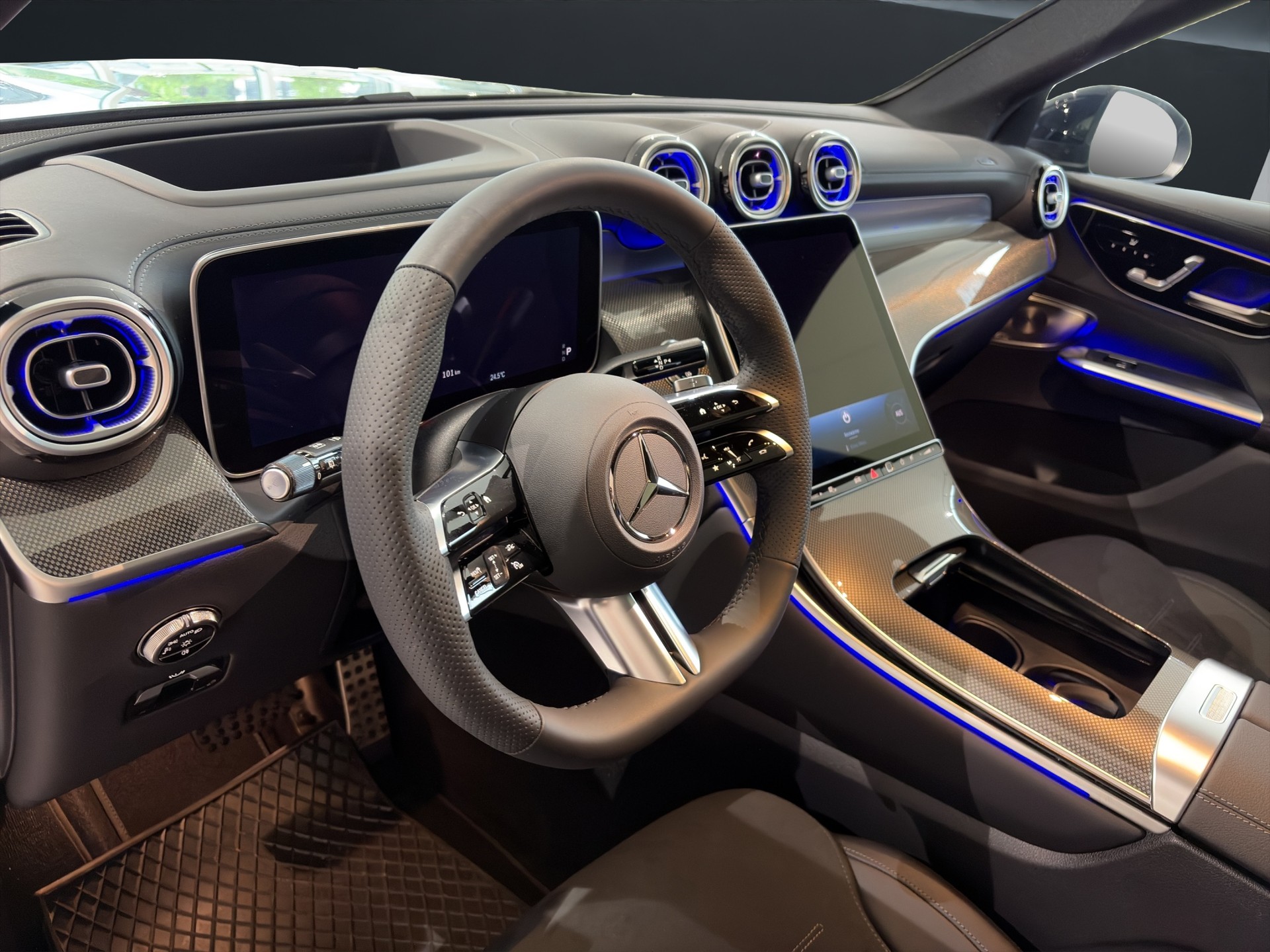 MERCEDES-BENZ GLC 220 d AMG Line 4matic-image-8