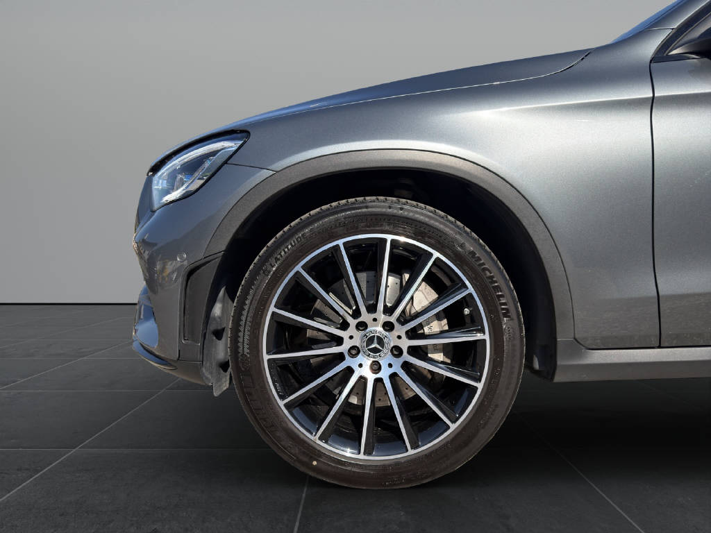 MERCEDES-BENZ GLC 200 Night Star AMG Line 4m Coupé-image-16