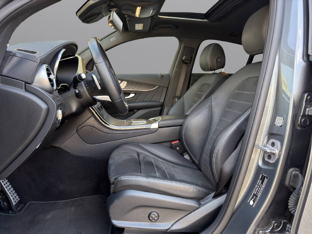 MERCEDES-BENZ GLC 200 Night Star AMG Line 4m Coupé-image-6