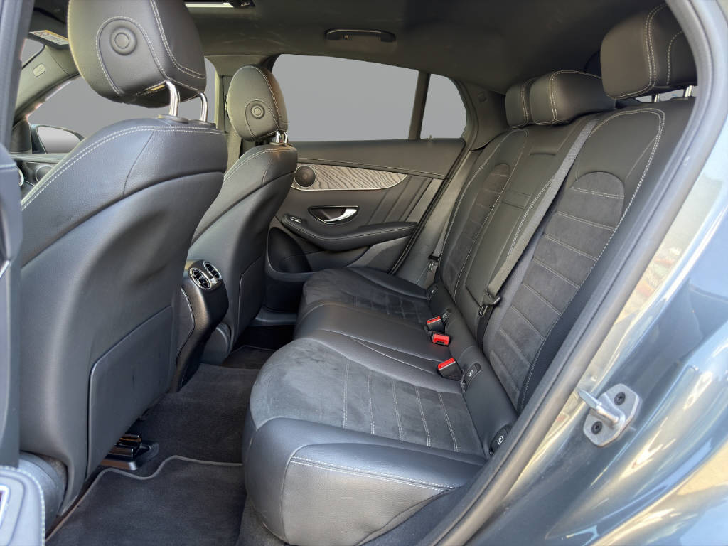 MERCEDES-BENZ GLC 200 Night Star AMG Line 4m Coupé-image-12