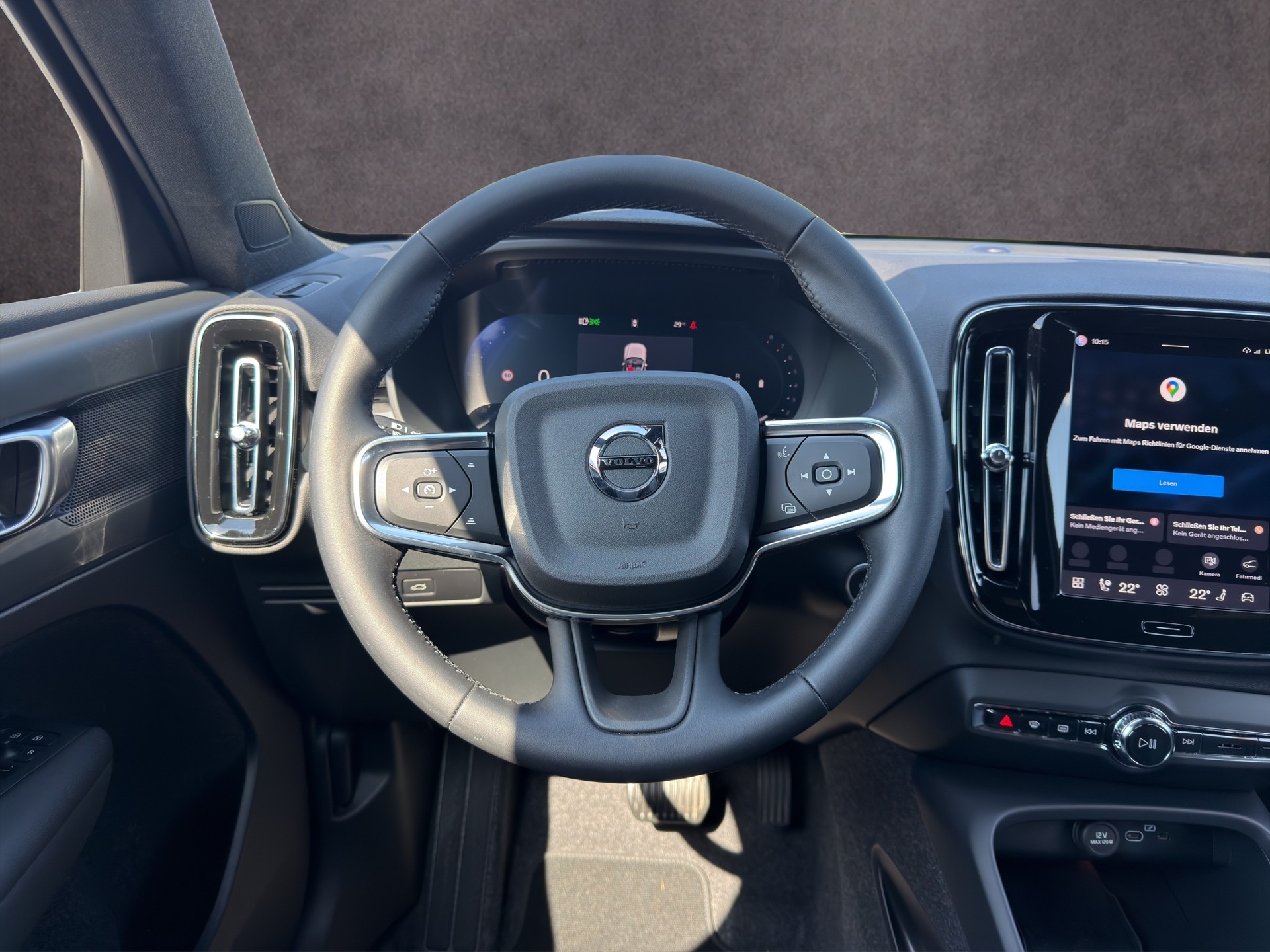 VOLVO XC40 2.0 B3 MH XCITE-image-12
