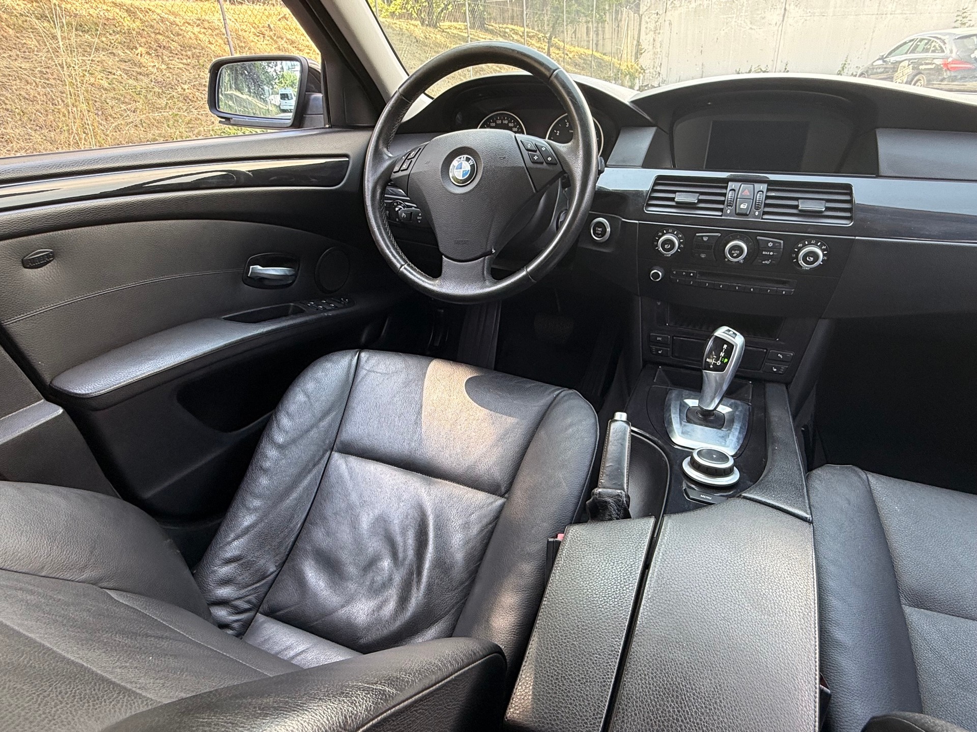 BMW 525i Touring Steptronic-image-8