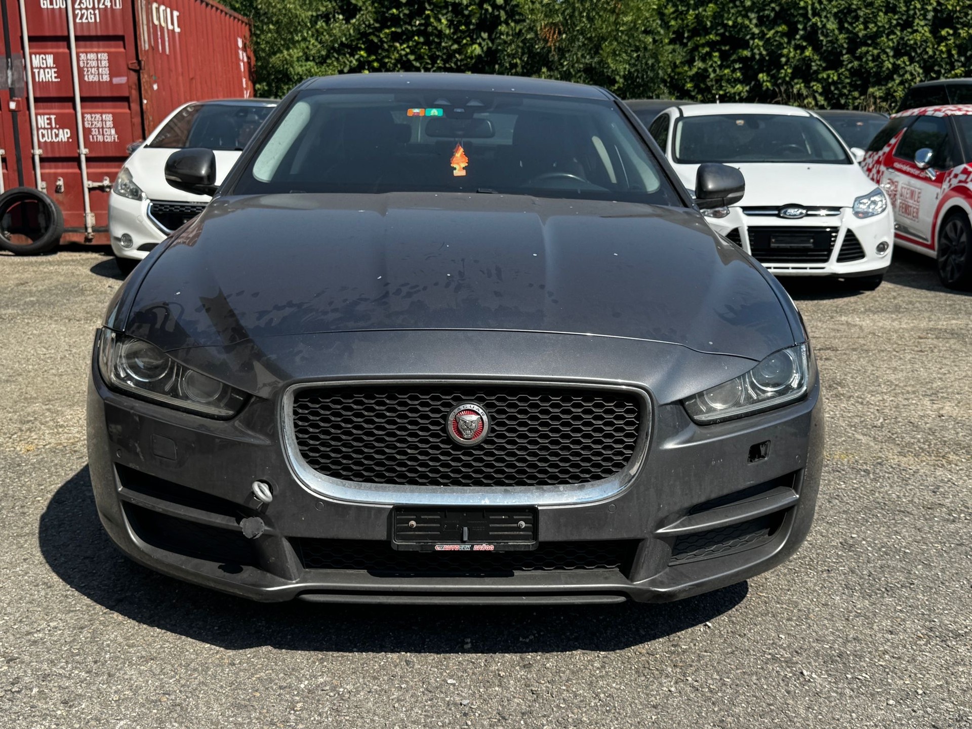 JAGUAR XE E-Performance 20d Pure Automat-image-4