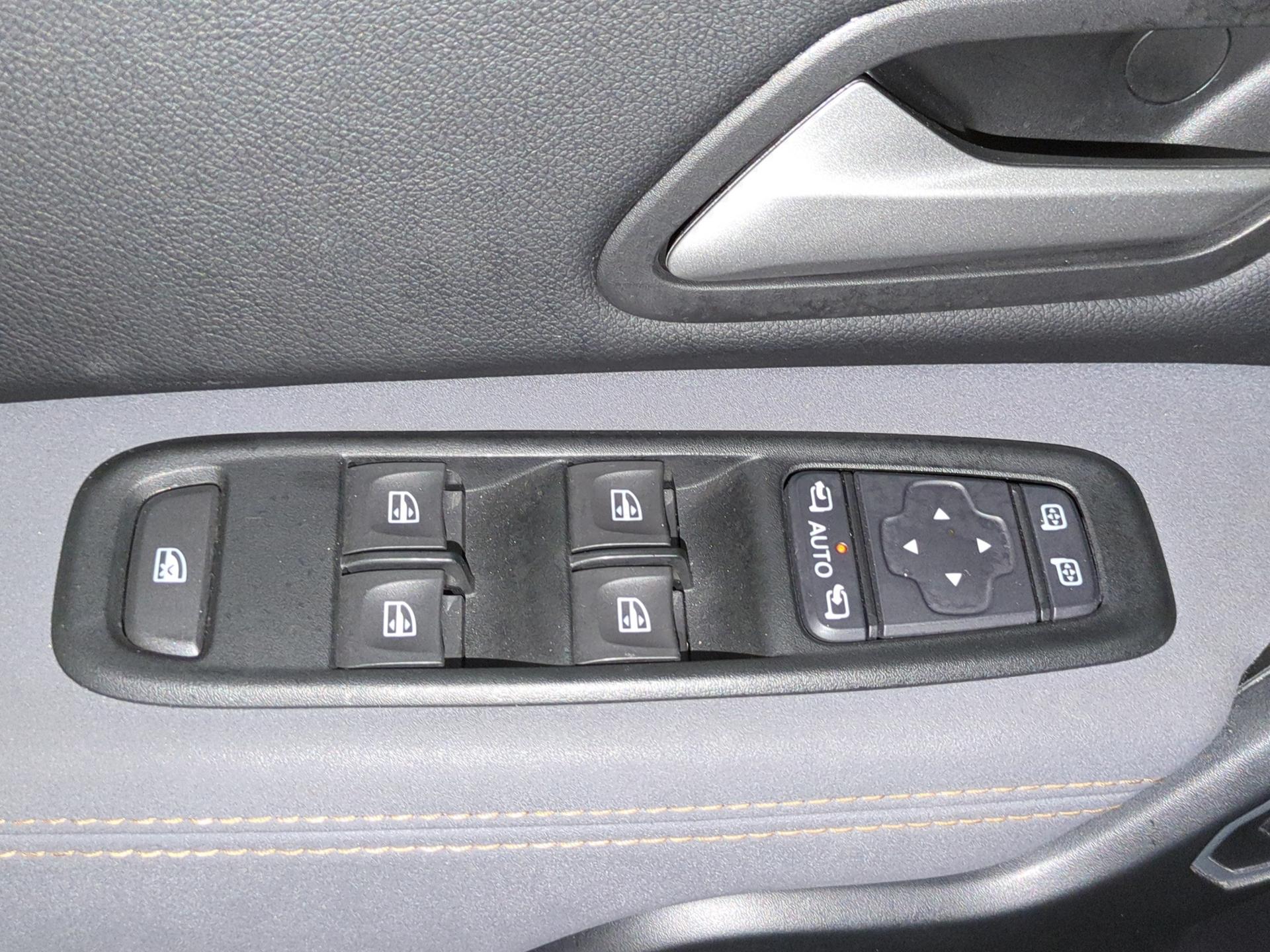 DACIA Duster TCe 150 Extreme EDC 4x2-image-17