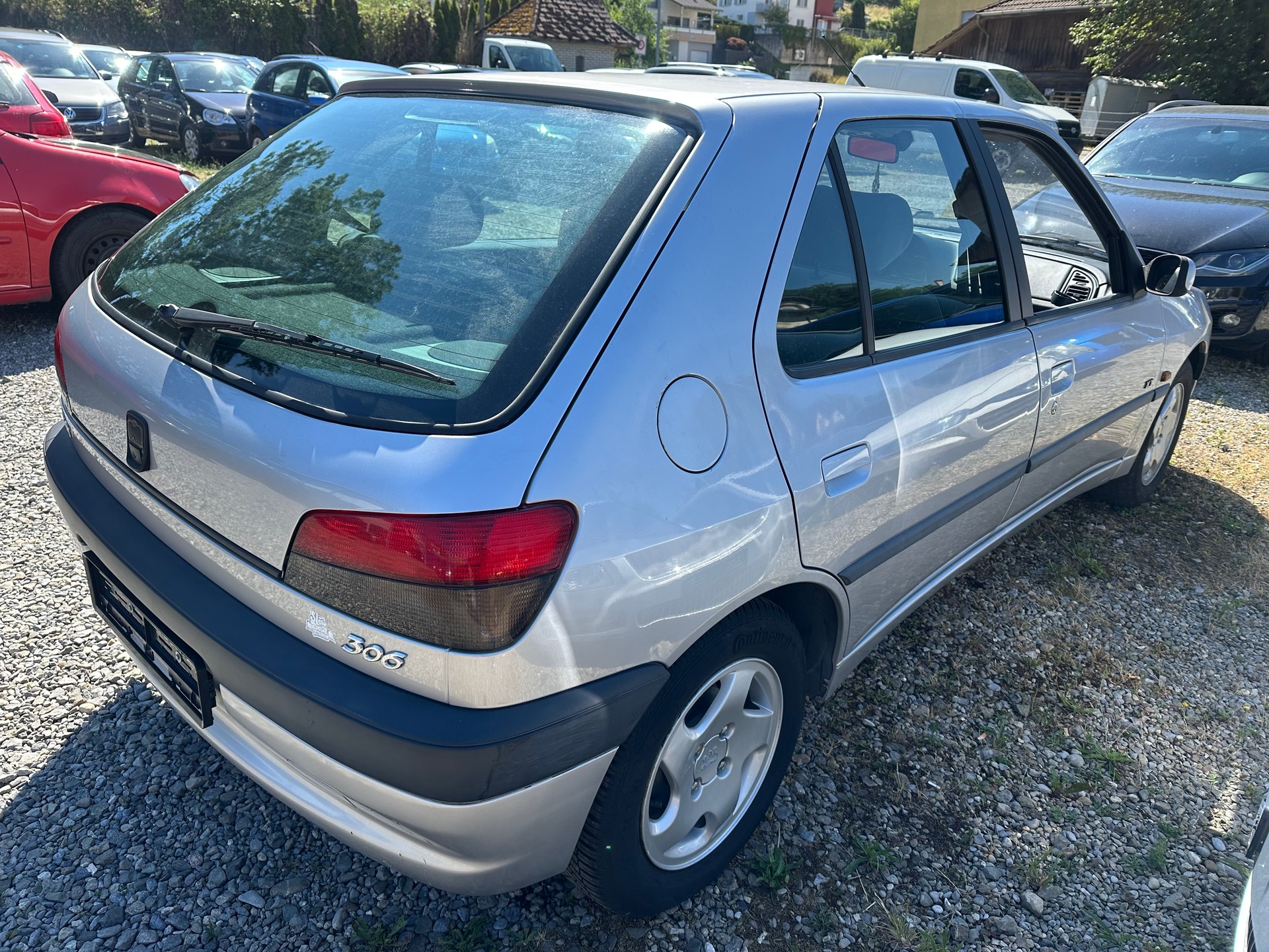 PEUGEOT 306 1.8 XT A-image-2