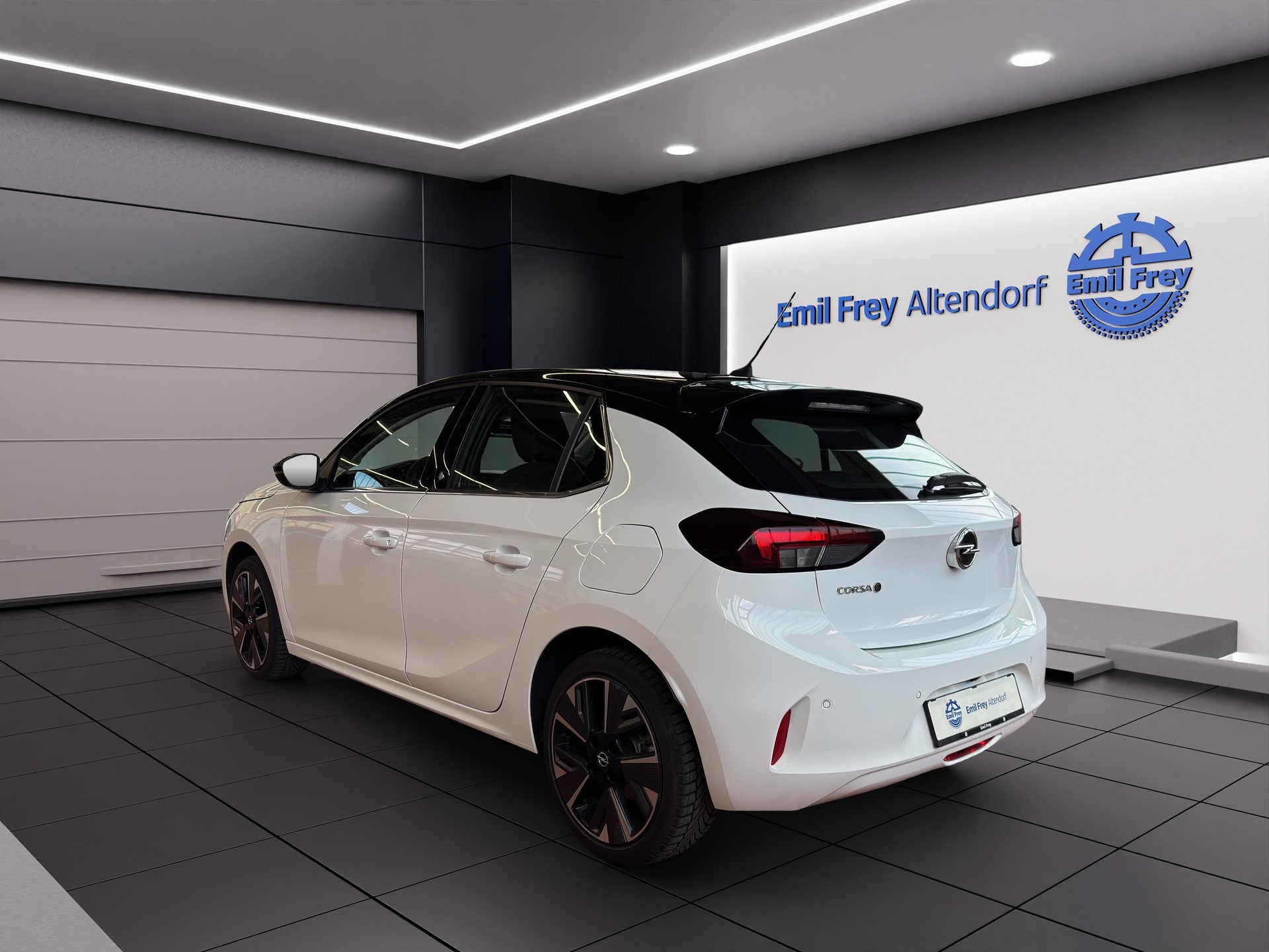 OPEL Corsa-e Elegance-image-3