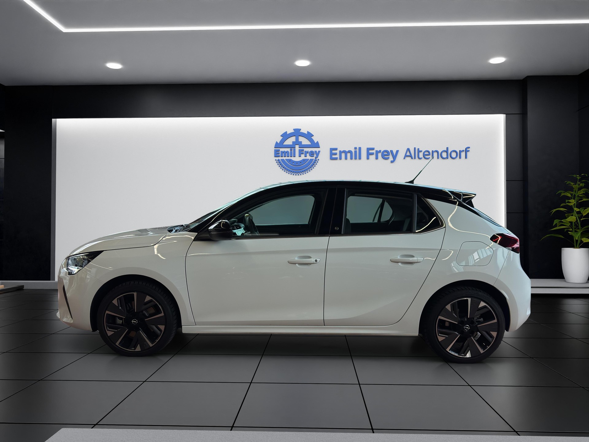 OPEL Corsa-e Elegance-image-2