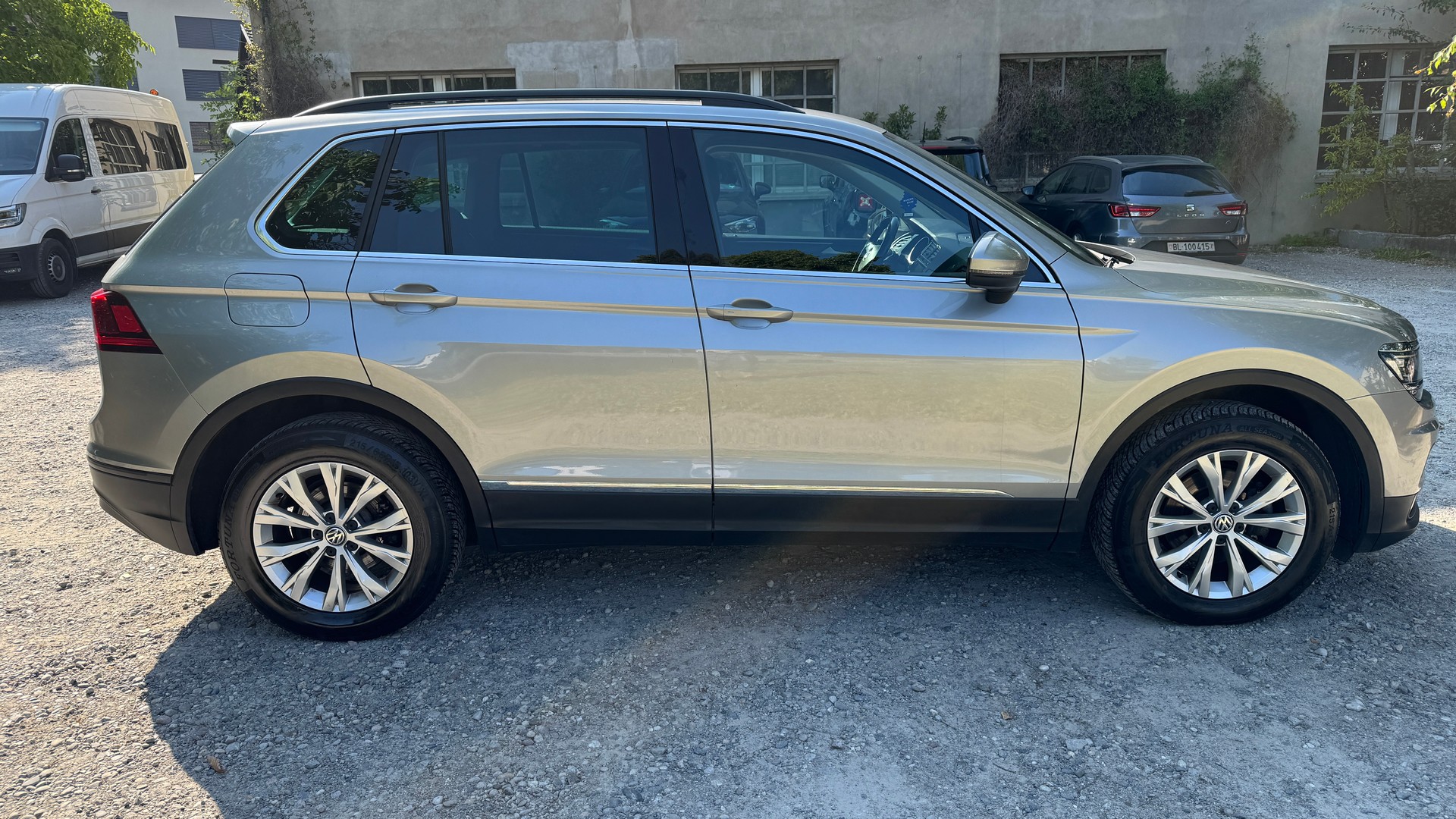 VW Tiguan 2.0 TDI SCR Highline 4Motion DSG-image-3