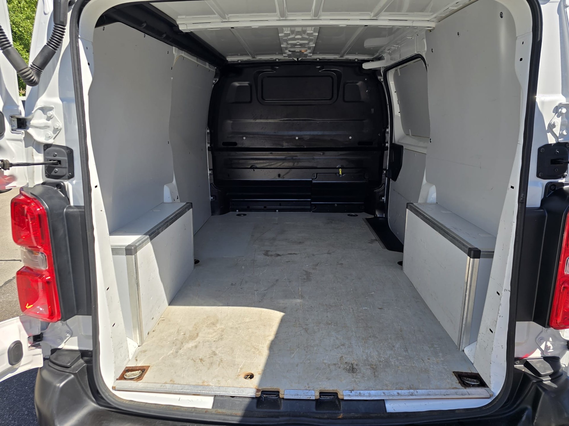 CITROEN Jumpy 2.0 BlueHDi 150 M Attraction-image-13