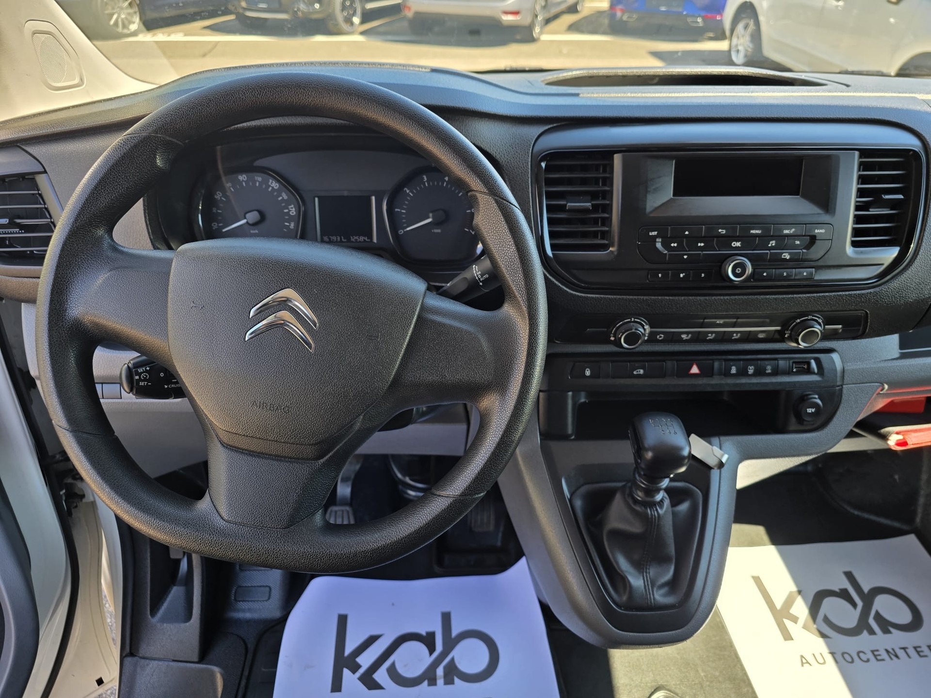 CITROEN Jumpy 2.0 BlueHDi 150 M Attraction-image-16
