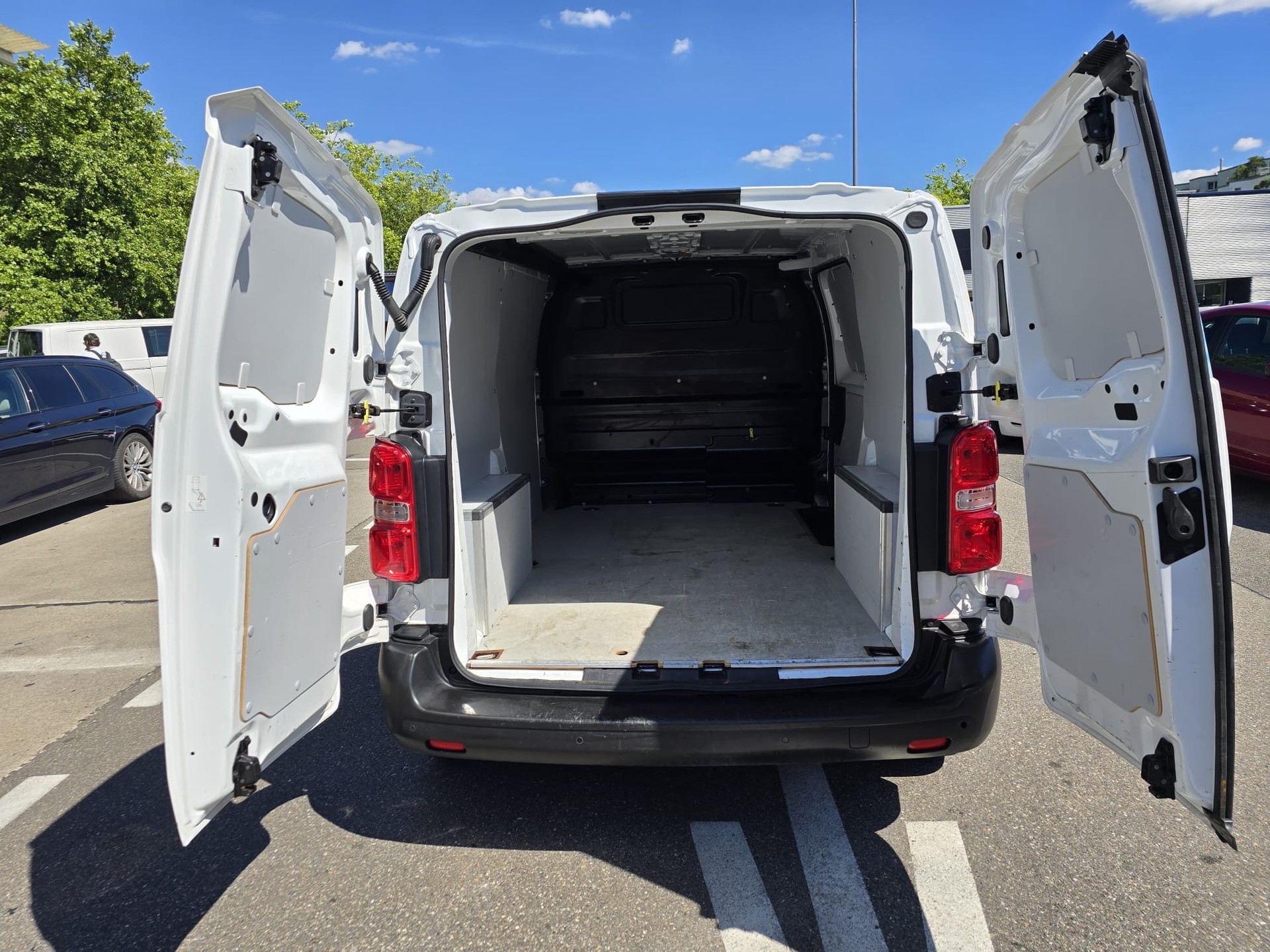CITROEN Jumpy 2.0 BlueHDi 150 M Attraction-image-6
