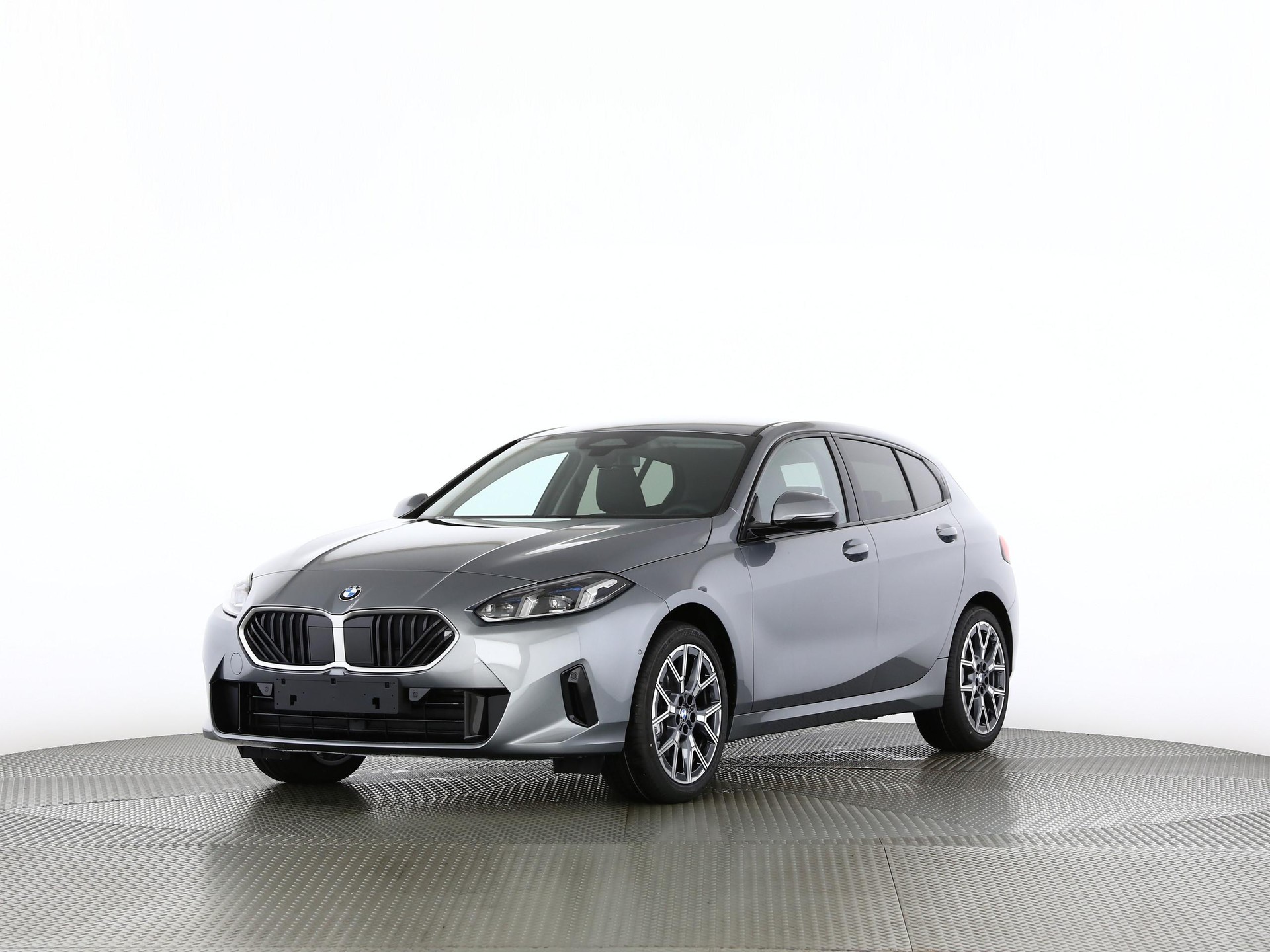 BMW 120i-image-7