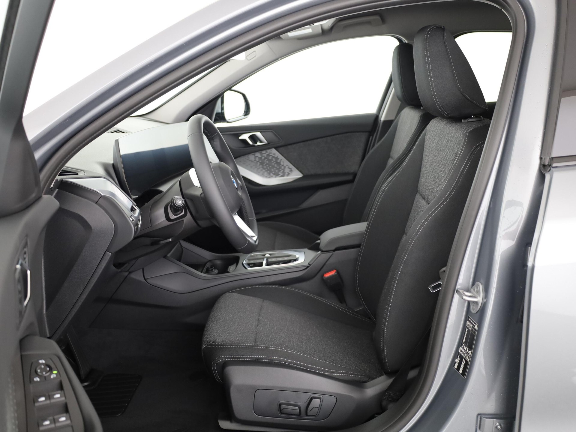 BMW 120i-image-4
