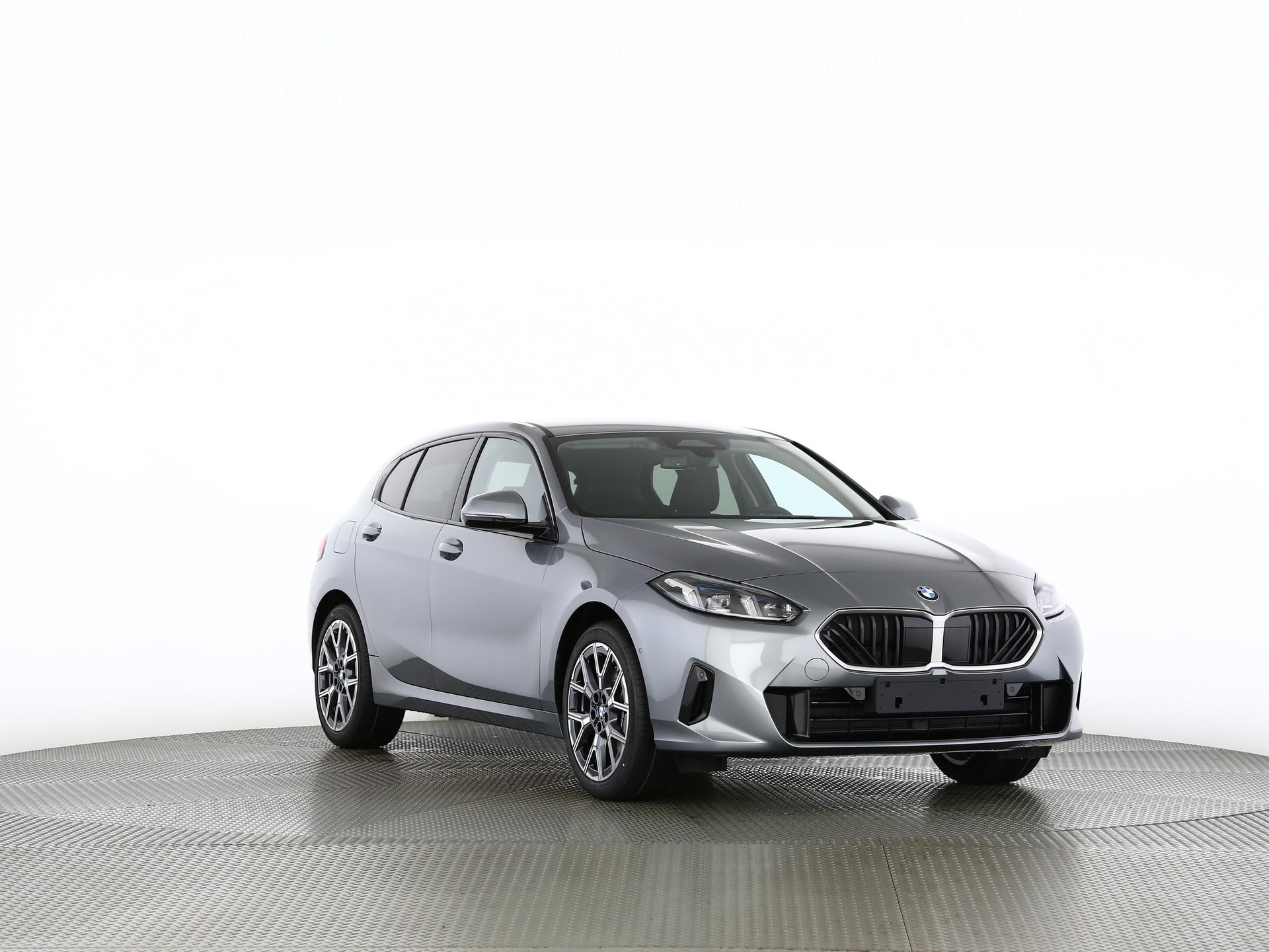 BMW 120i-image-27