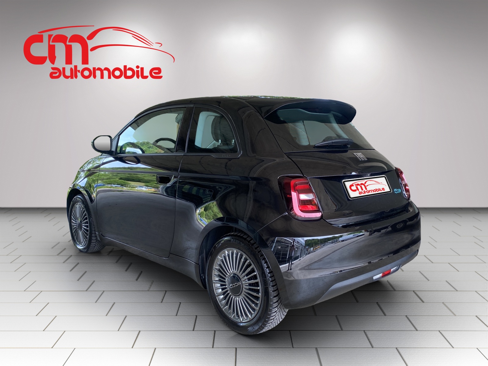 FIAT 500 electric 87 kW Icon-showroom-element-1