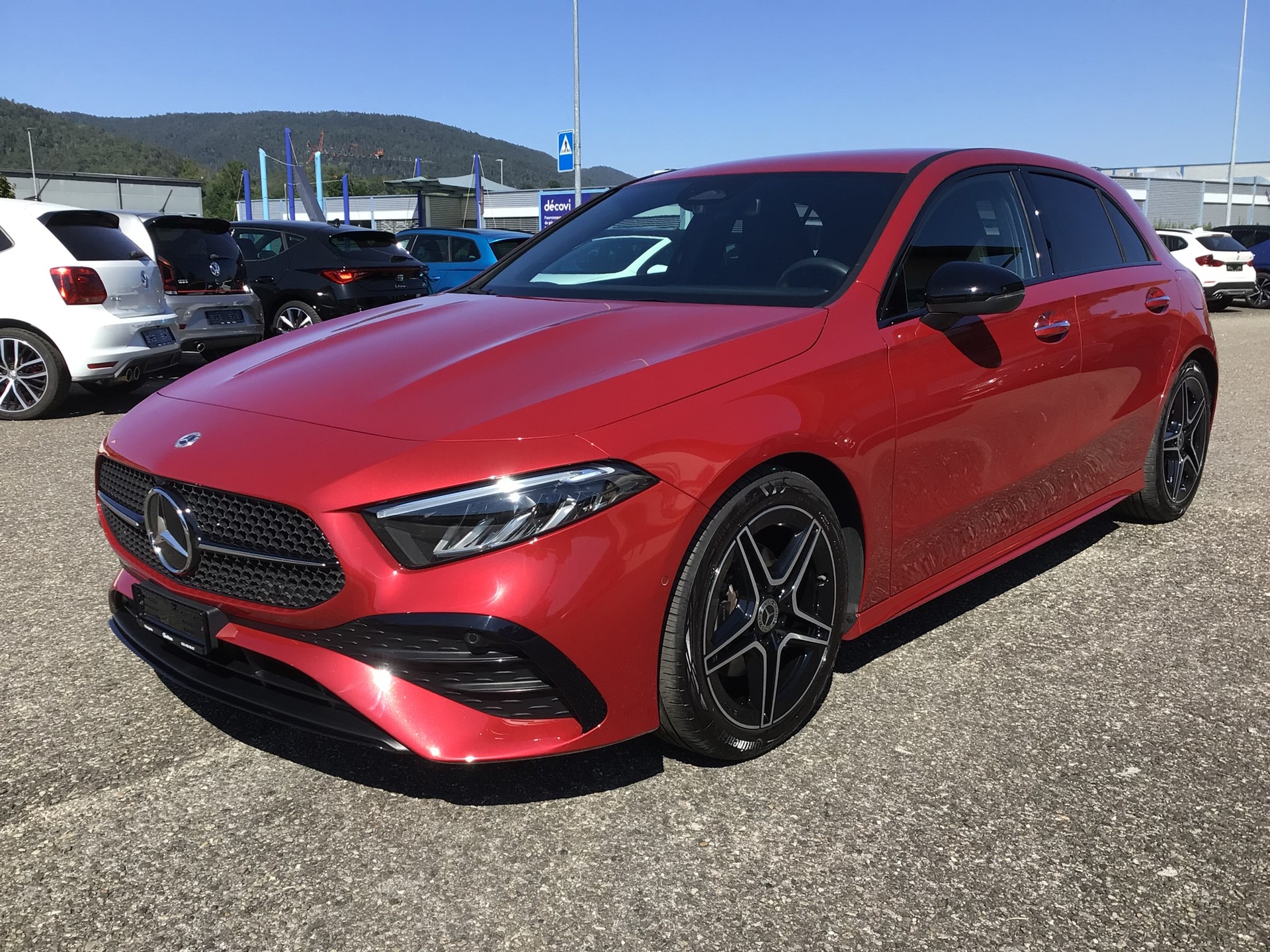 MERCEDES-BENZ A 180 7G-DCT-image-0