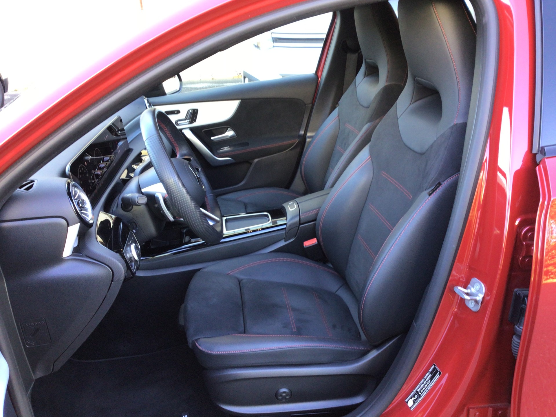 MERCEDES-BENZ A 180 7G-DCT-image-6