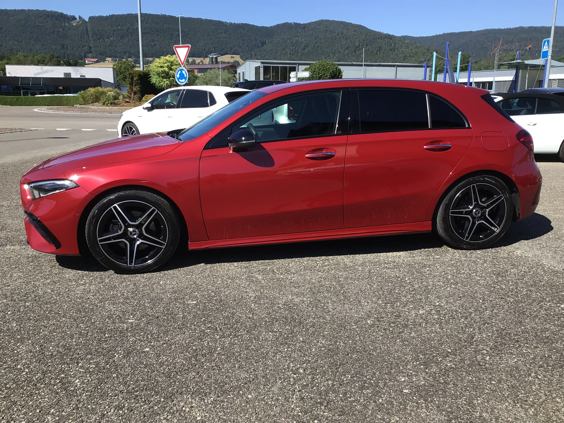 MERCEDES-BENZ A 180 7G-DCT-image-13