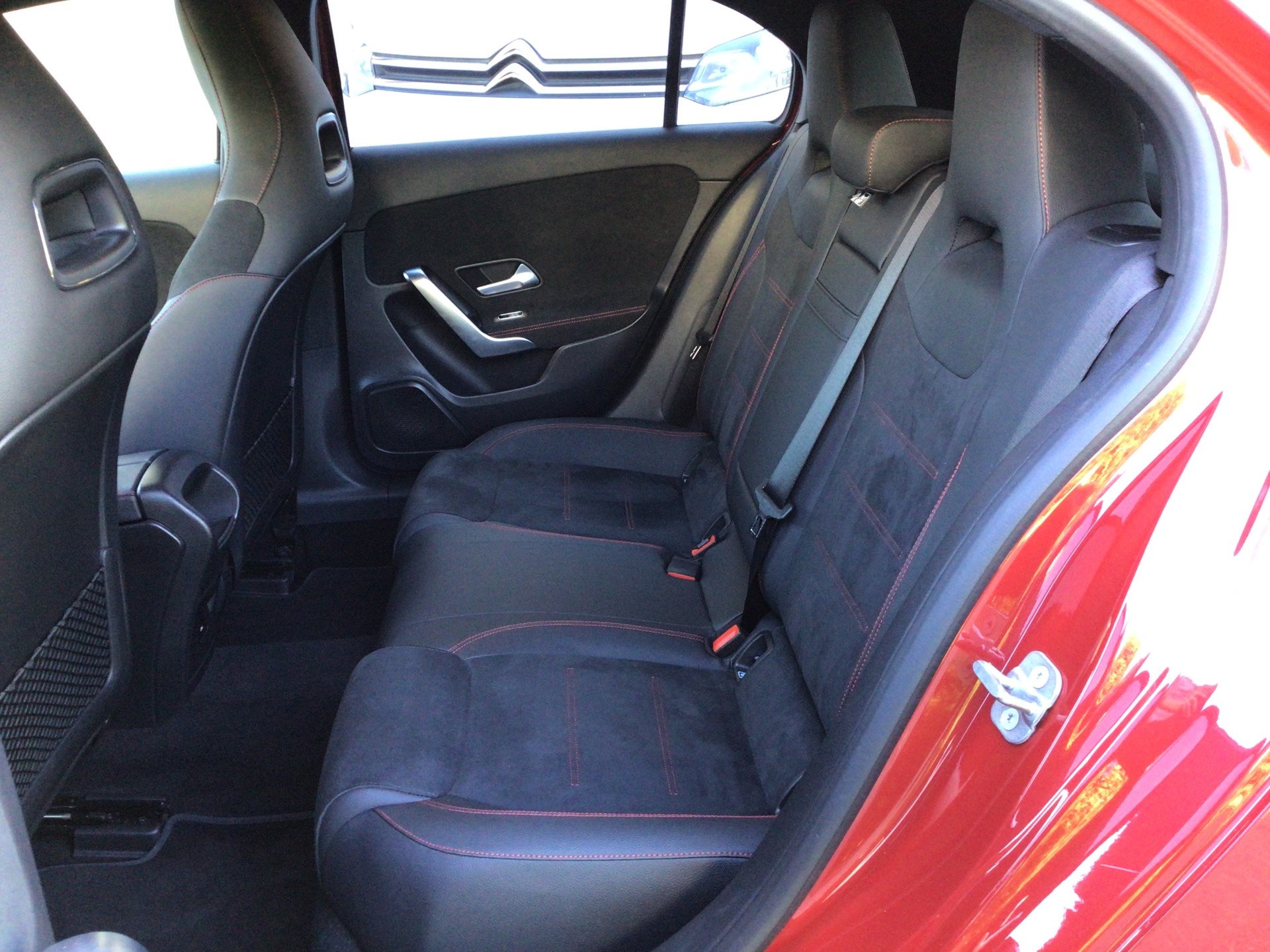 MERCEDES-BENZ A 180 7G-DCT-image-7
