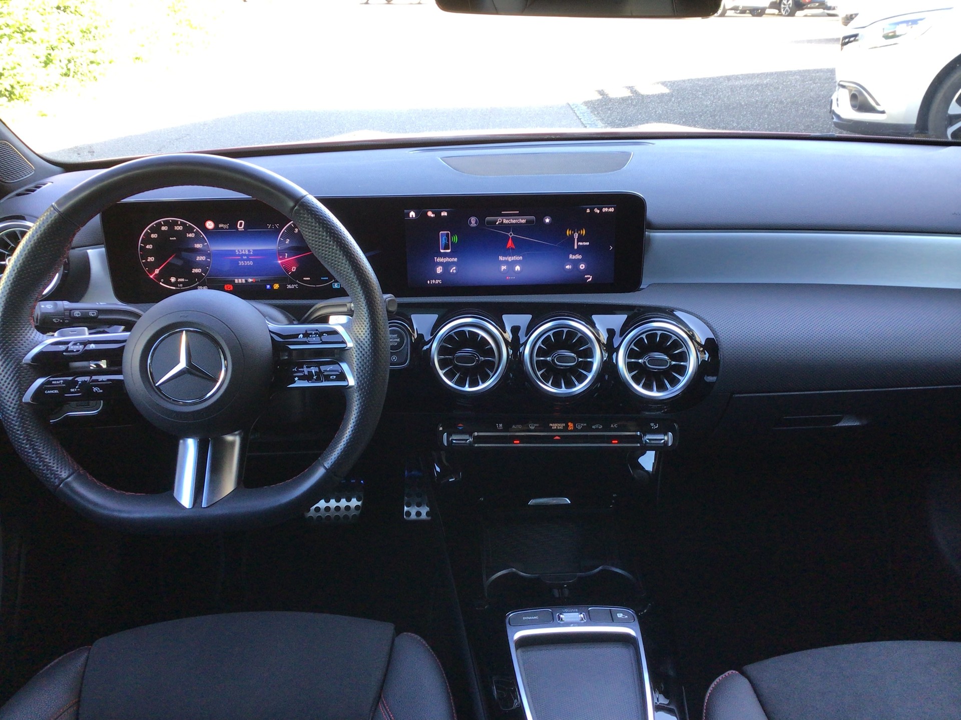 MERCEDES-BENZ A 180 7G-DCT-image-9