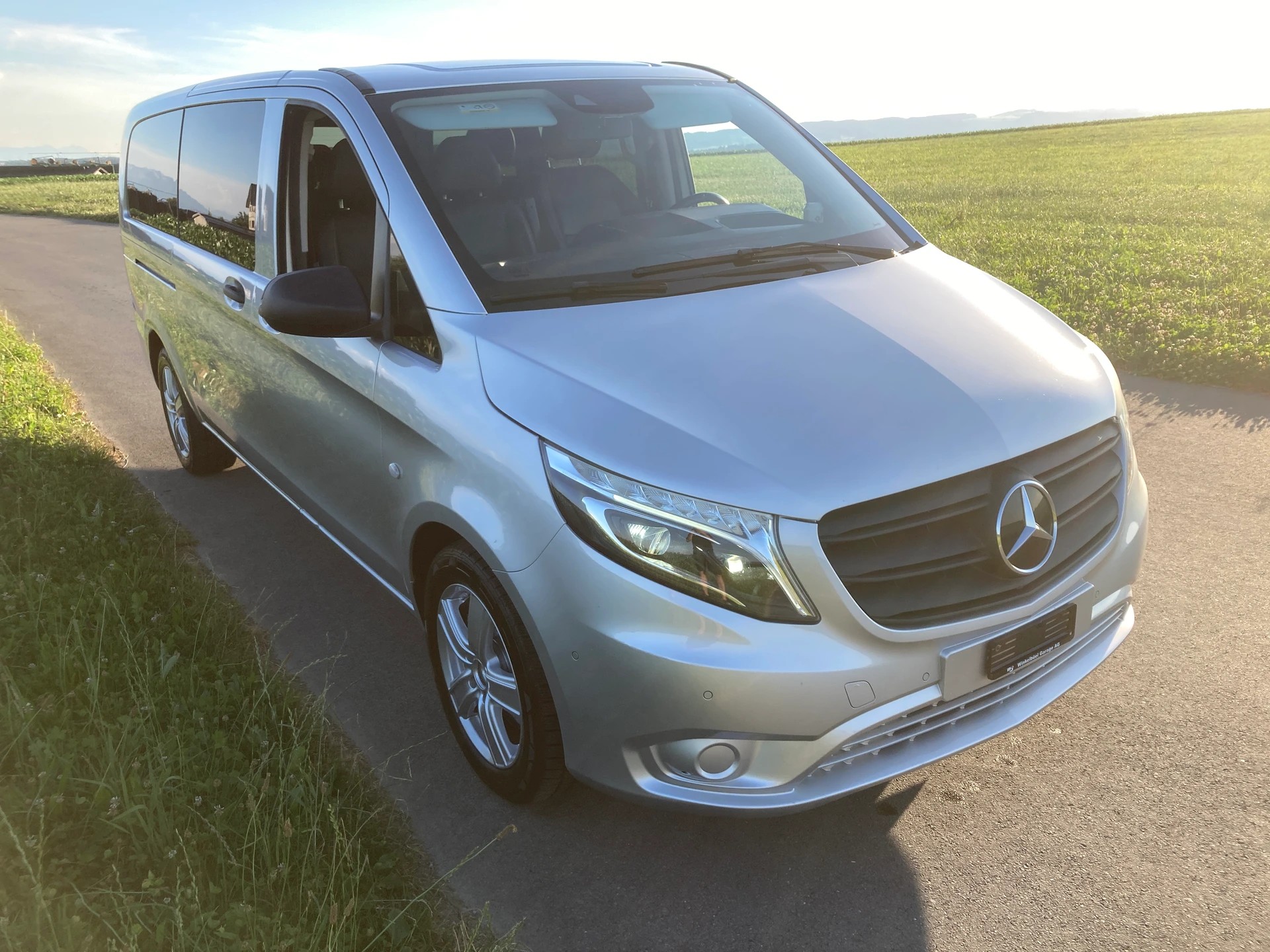 MERCEDES-BENZ Vito 119 CDI Extralang Select Tourer 4M 9G-Tronic mit Anhängerkupplung-image-1
