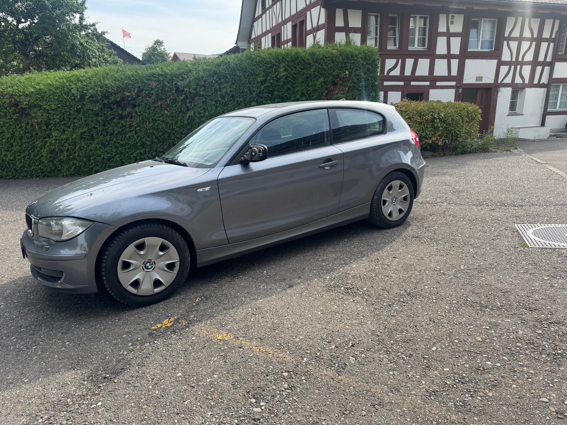 BMW 116i-image-1