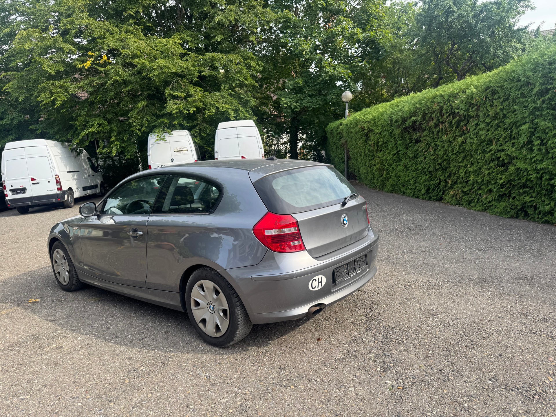 BMW 116i-image-2