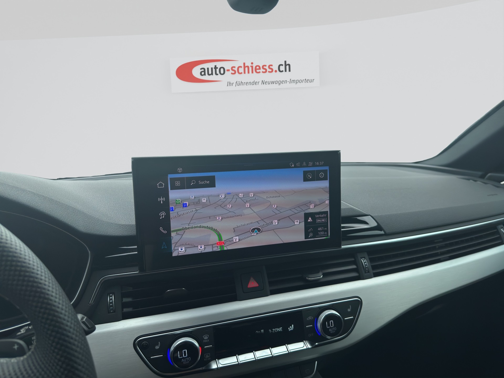 AUDI A4 Avant 40 TDI S line-image-12