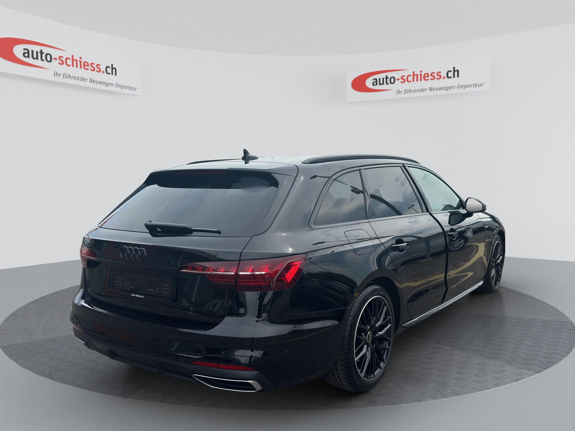 AUDI A4 Avant 40 TDI S line-image-5