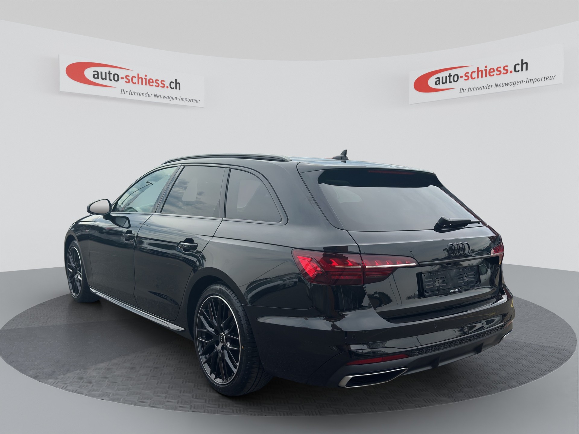 AUDI A4 Avant 40 TDI S line-image-2
