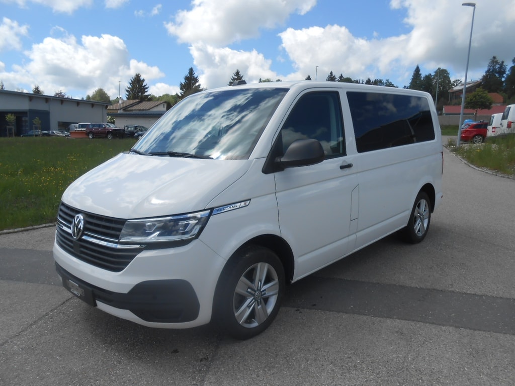 VW Multivan Trendline-image-0