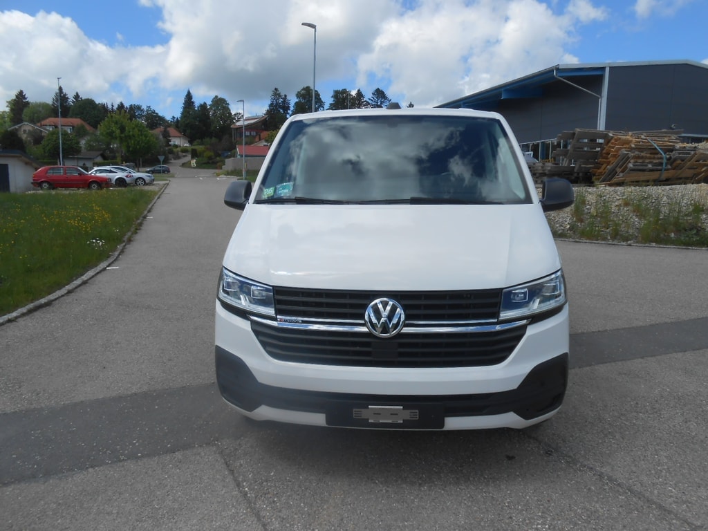 VW Multivan Trendline-image-1